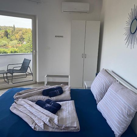 Villa Mara Pula Habitación foto